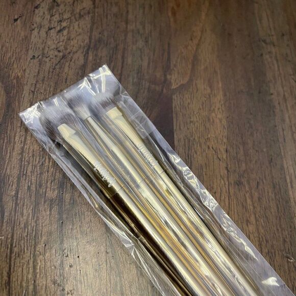 Eye Makeup Brushes   - Picture 2 of 4